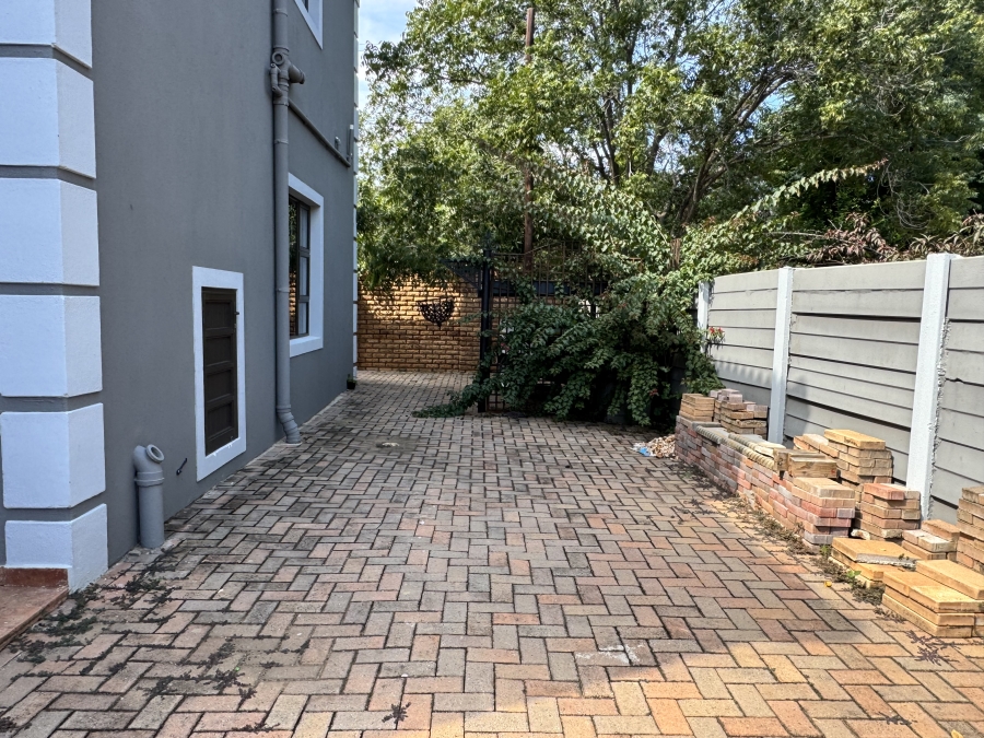To Let 3 Bedroom Property for Rent in La Hoff North West